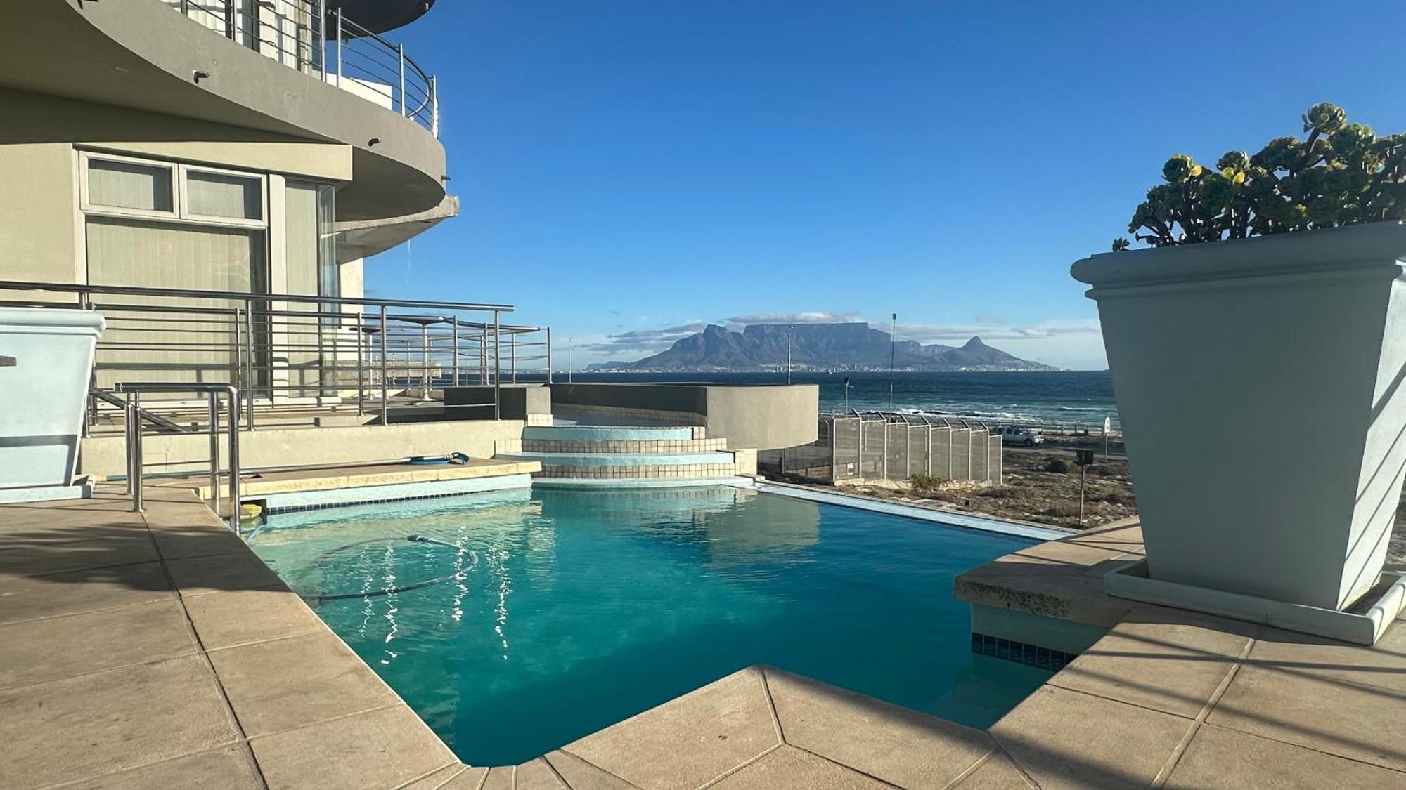 Oceansnest Guest House Bloubergstrand Bagian luar foto