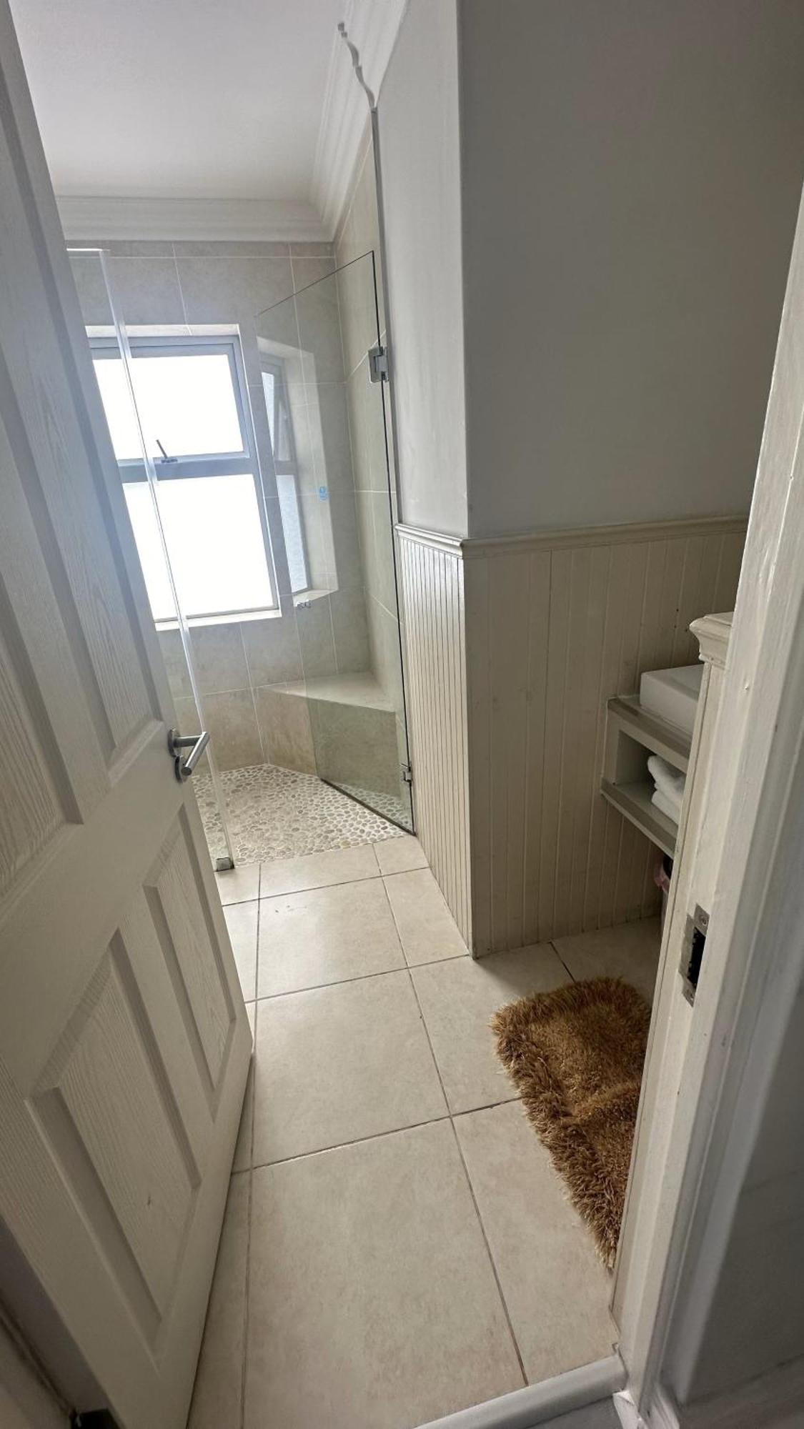 Oceansnest Guest House Bloubergstrand Bagian luar foto