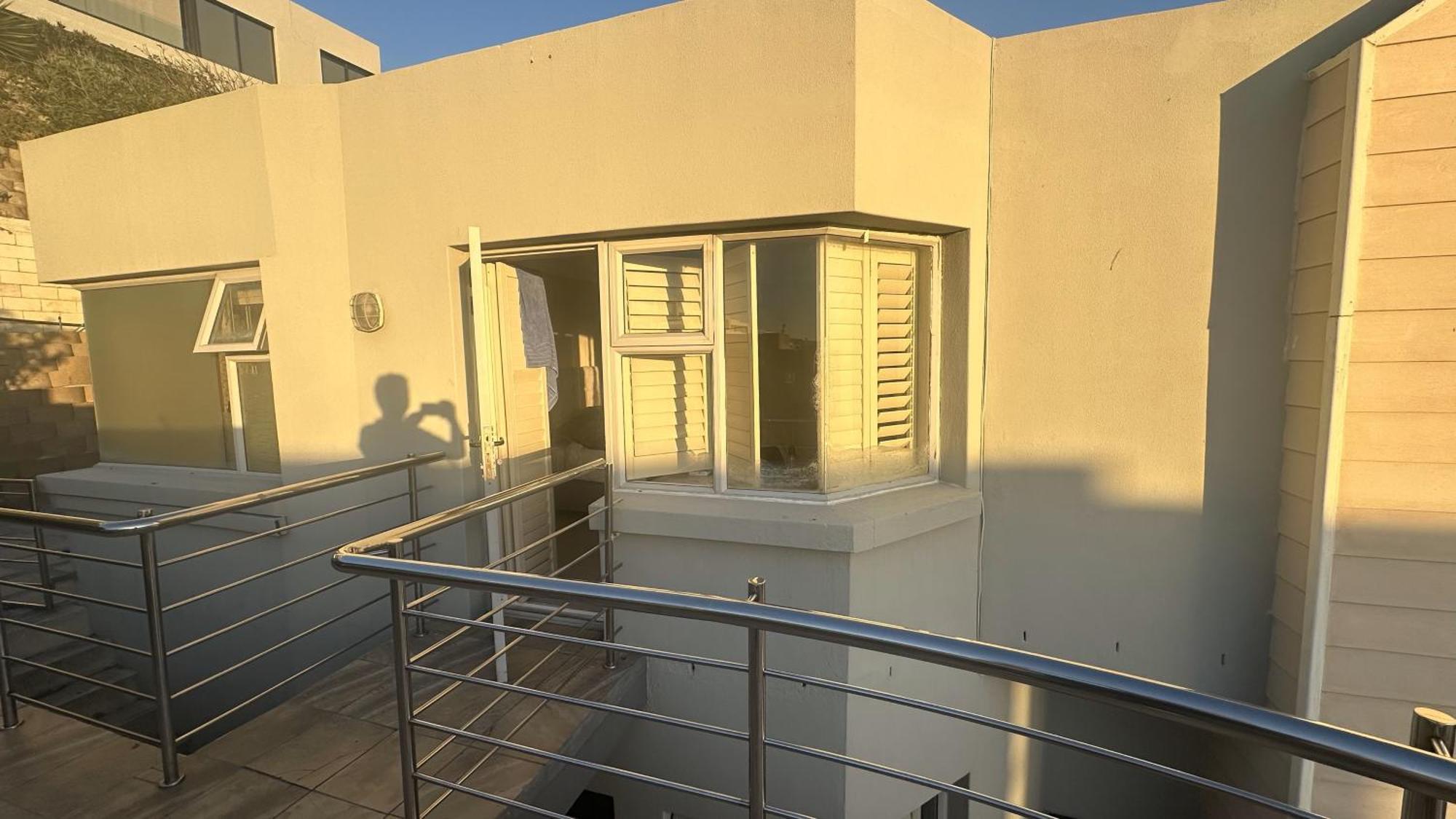 Oceansnest Guest House Bloubergstrand Bagian luar foto